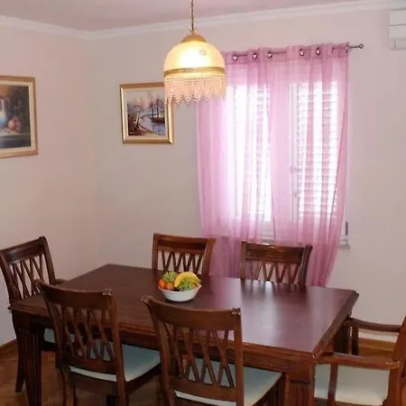 King Apartment Makarska